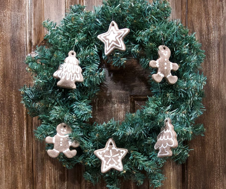 Christmas wreath with gingerbread ornaments by beverly gurganus art