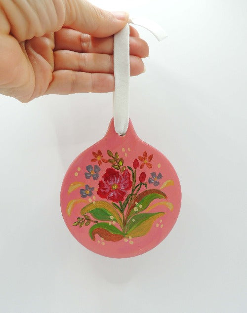 vintage inspired floral ornament be beverly gurganus